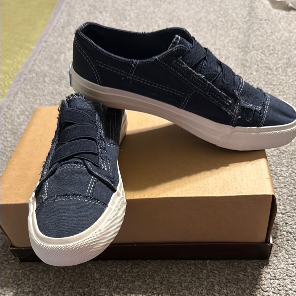 Women's Navy Canvas Sneakers